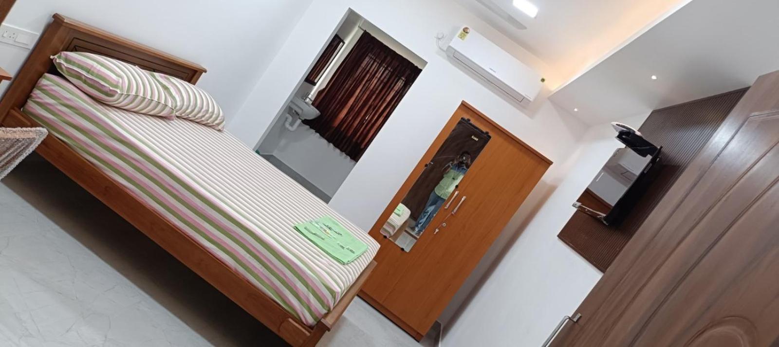 Urc Lodge Perundurai Esterno foto