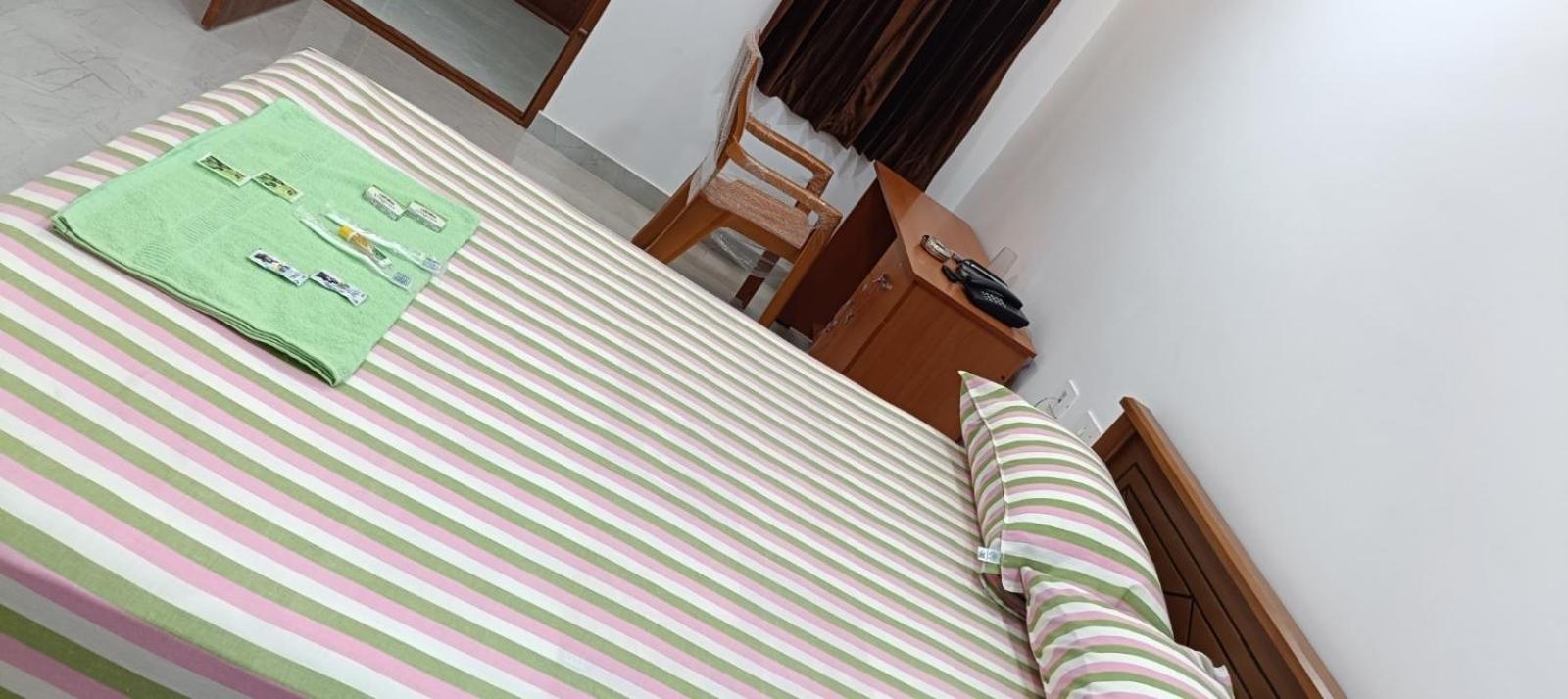 Urc Lodge Perundurai Camera foto